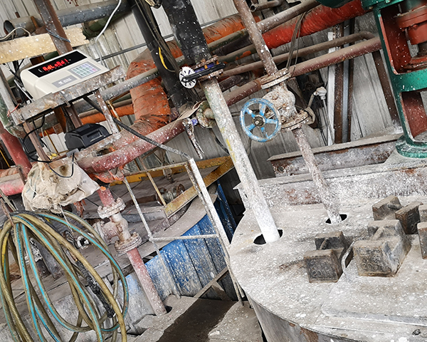 鄭州市上街區(qū)長(zhǎng)城鋁業(yè)公司罐裝秤儀表更換砝碼校驗(yàn)