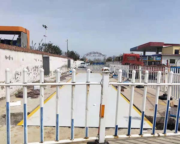 洛陽檢測站3/18米100噸電子地磅安裝調試完畢