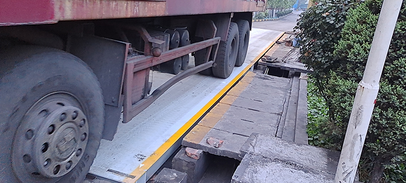 洛陽(yáng)地磅廠家,洛陽(yáng)150噸地磅