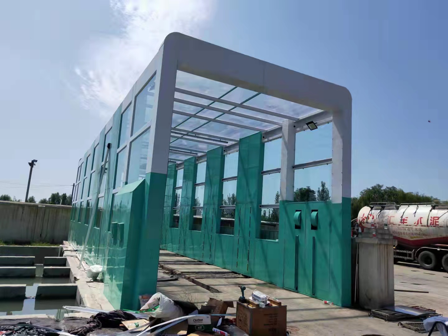 濟(jì)源龍門(mén)洗車(chē)機(jī),18米龍門(mén)洗車(chē)機(jī)